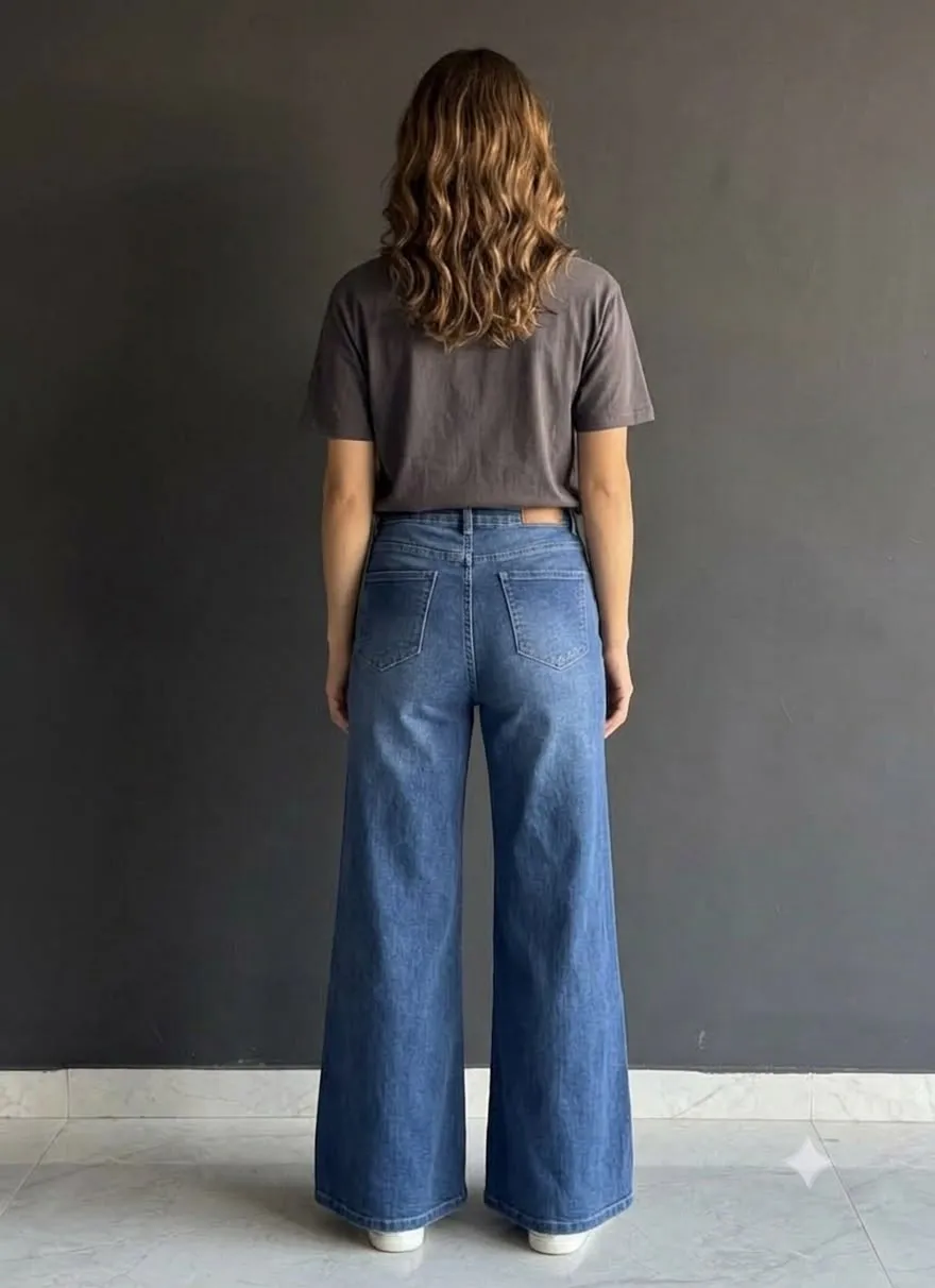 Woman'S High-Waist Straight Fit Jeans