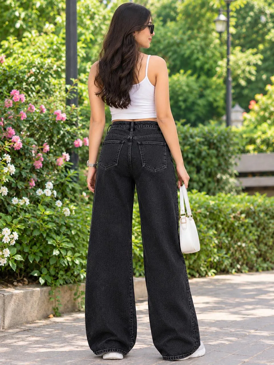Woman'S High-Waist Straight Fit Jeans